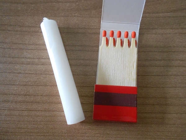 First-Aid-Kit: Survival Kerze-und-Streichhölzer Probenqueen