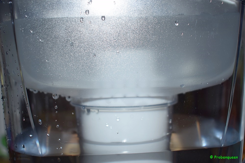 Vital Energy WaTec Pitcher Wasserfilter -pitcher-gefuellt-probenqueen